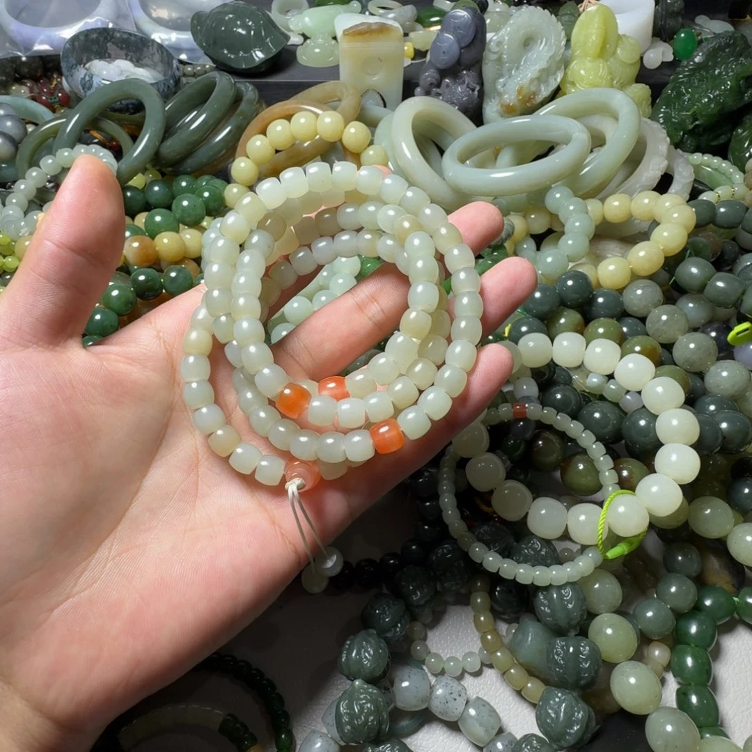 和田玉未镶嵌手串