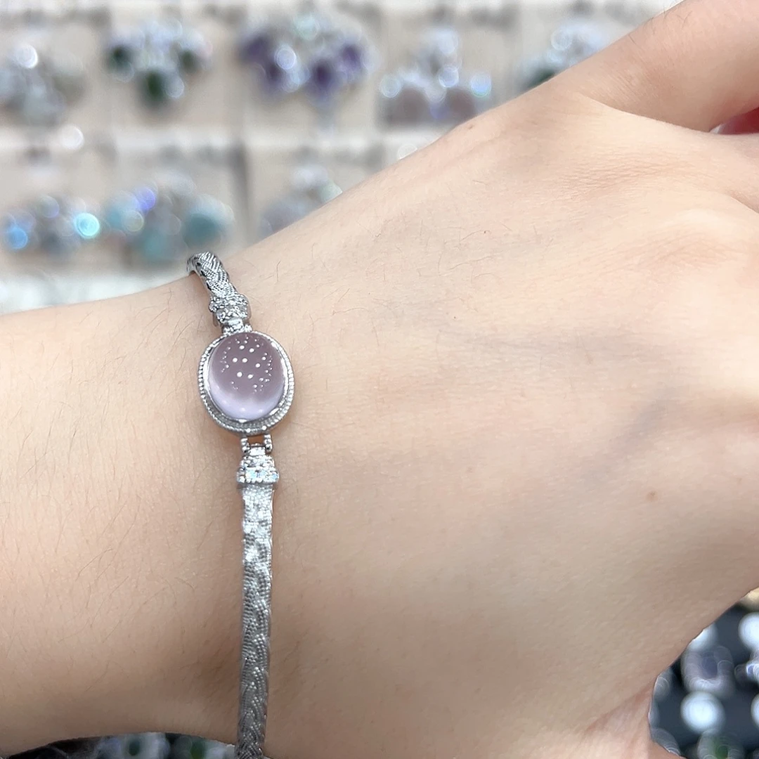 惠***娘水晶戒指银S925镶嵌