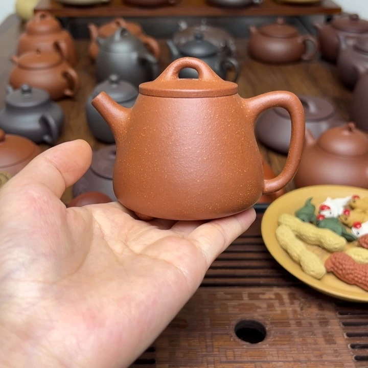 紫砂1小高瓢。   150cc