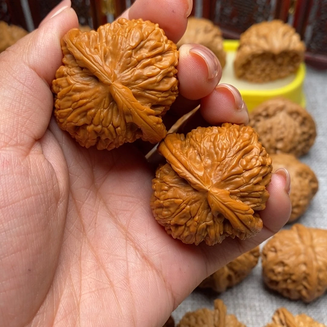 文玩核桃把件红皮球白41