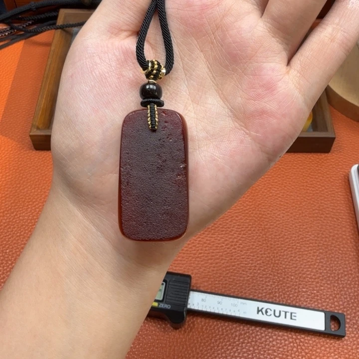 蜜蜡未镶嵌吊坠(赠链)