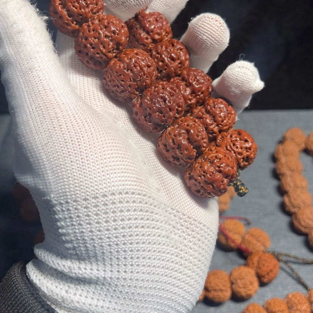 哎***金刚菩提手串红串梅花22