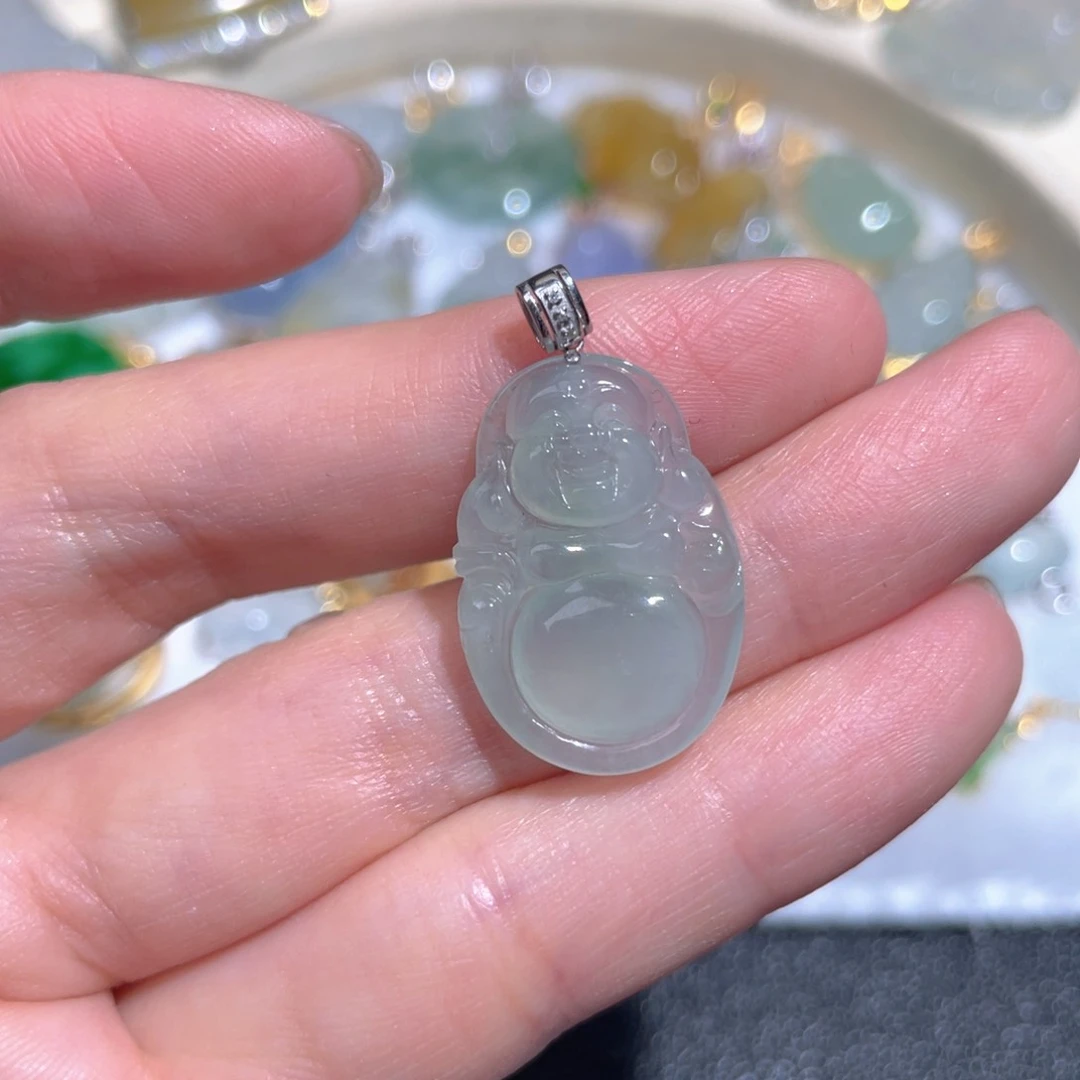 翡翠颈饰18K金镶嵌翡翠