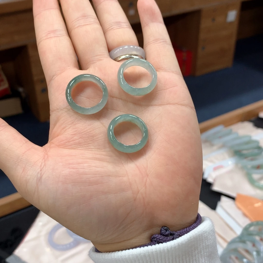 翡翠未镶嵌戒指多样性发一