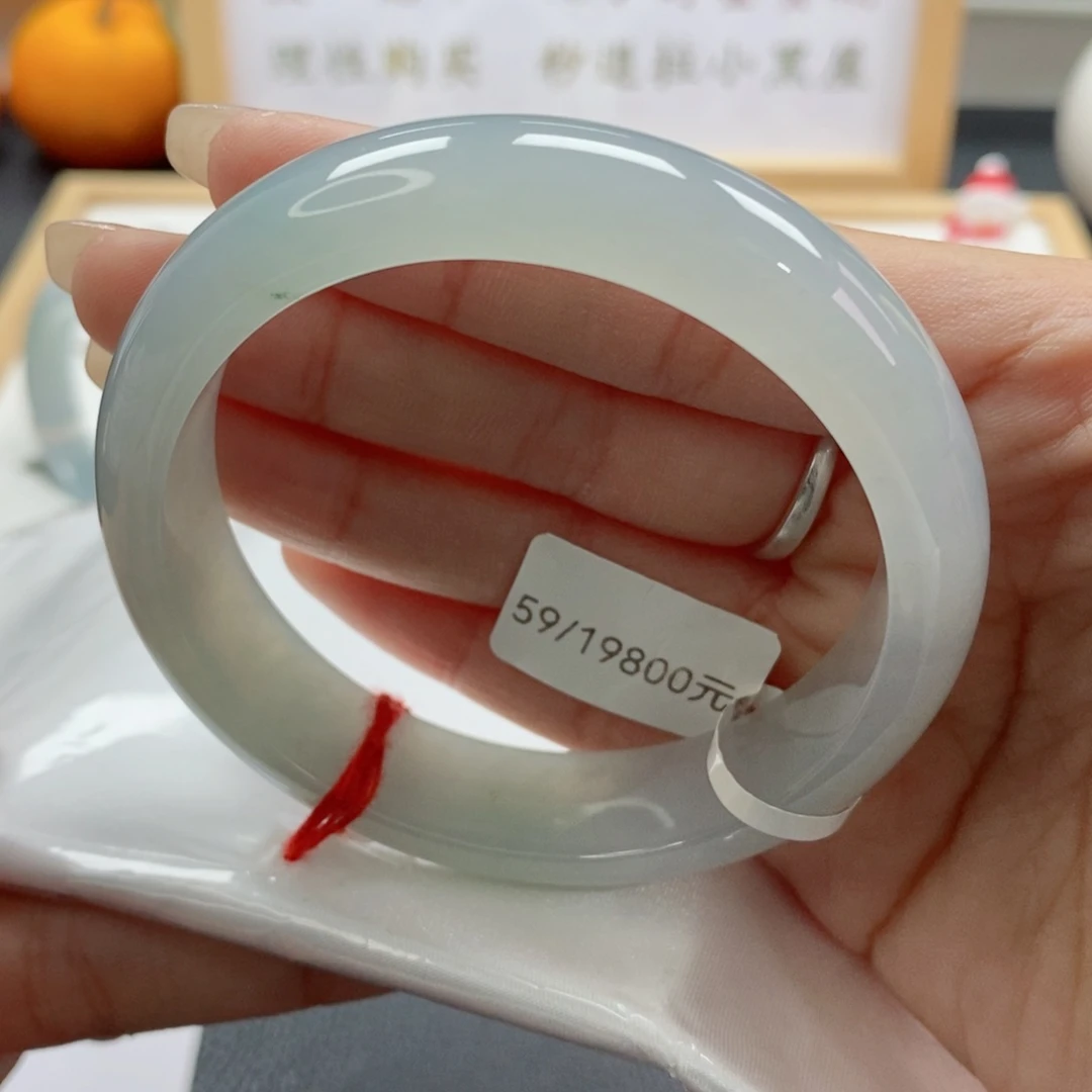 翡翠手镯未镶嵌天然A货翡翠手镯