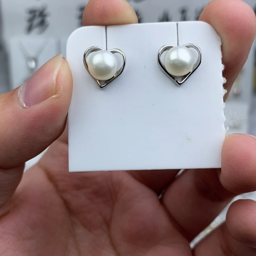 淡水珍珠耳饰未镶嵌