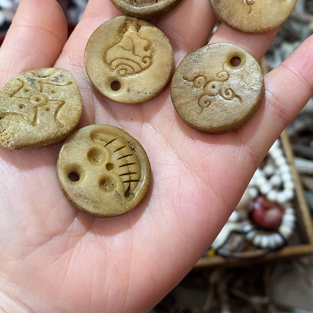 非金属牛头骨一个