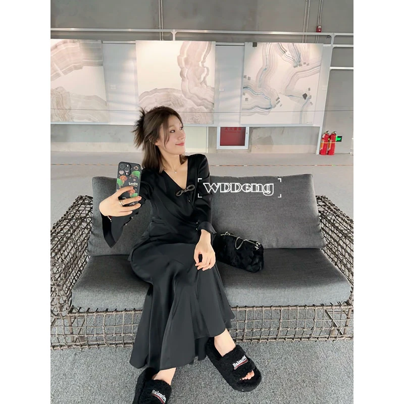 【清清款】王等等【烟雨谣】时尚初秋显瘦上衣+半裙两件套 UA354719