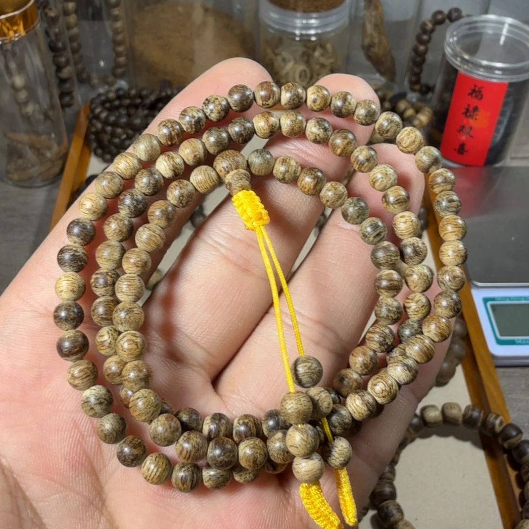 沉香沉香碎屑正区达拉干9分沉，6.8克