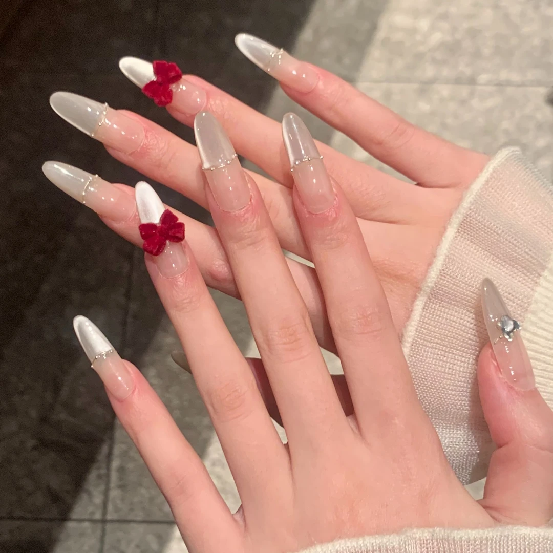 【红丝绒蝴蝶新款穿戴甲美甲款式推荐2025爆款美甲纯手工穿戴甲片