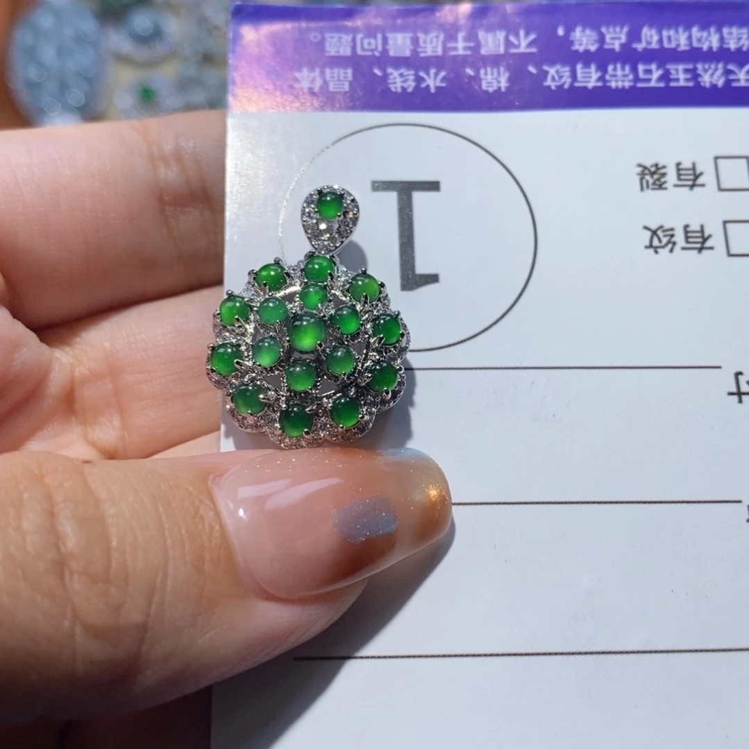 *****翡翠未镶嵌颈饰翡翠