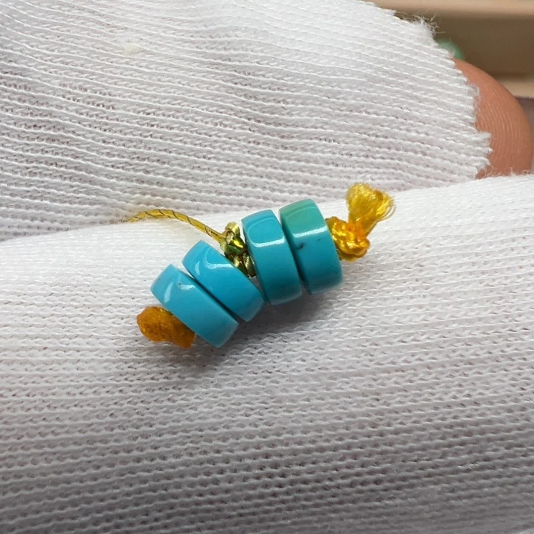绿松石配饰未镶嵌