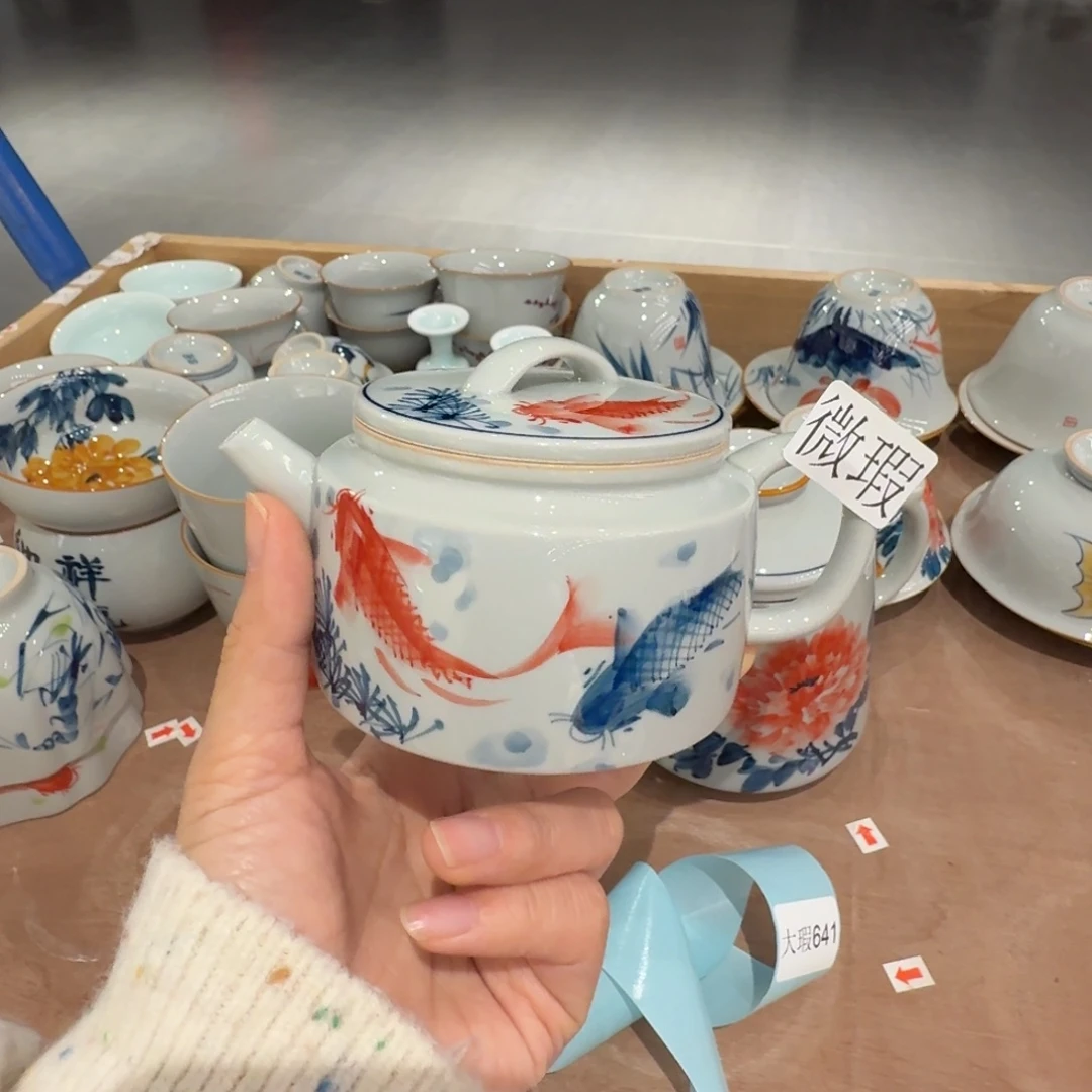 釉下手绘茶具微瑕