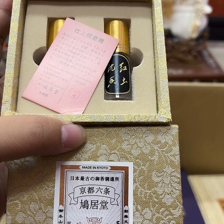 瓷片瓷器瓷器比萨吃吃