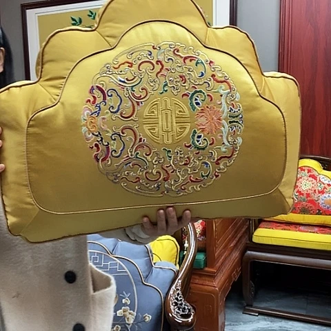 鹅绒云朵靠枕沙发靠枕