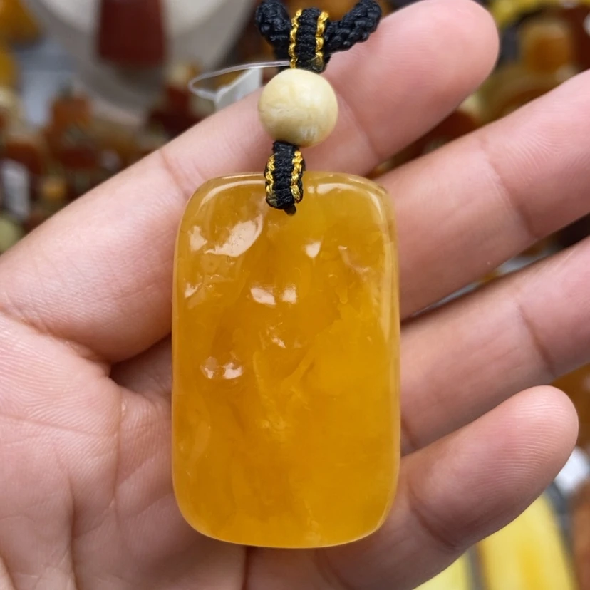 【闪购商品】琥珀颈饰未镶嵌