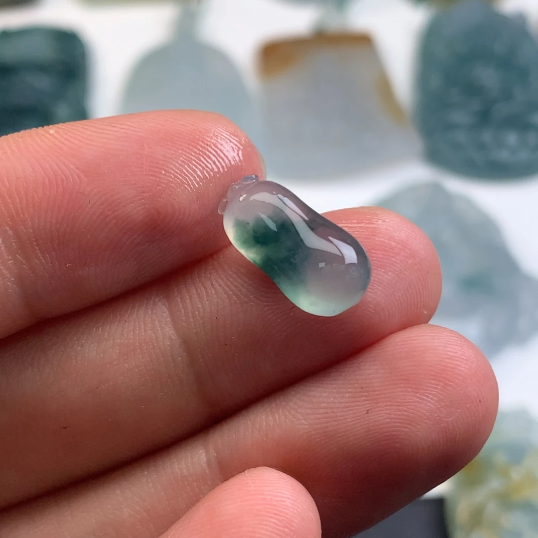 定制翡翠未镶嵌翡翠挂件