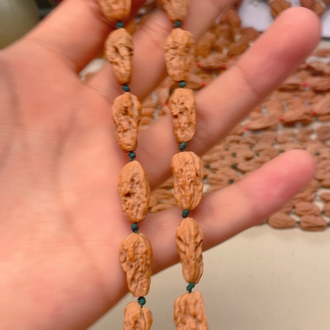 仔***看吊坠文玩核桃异形