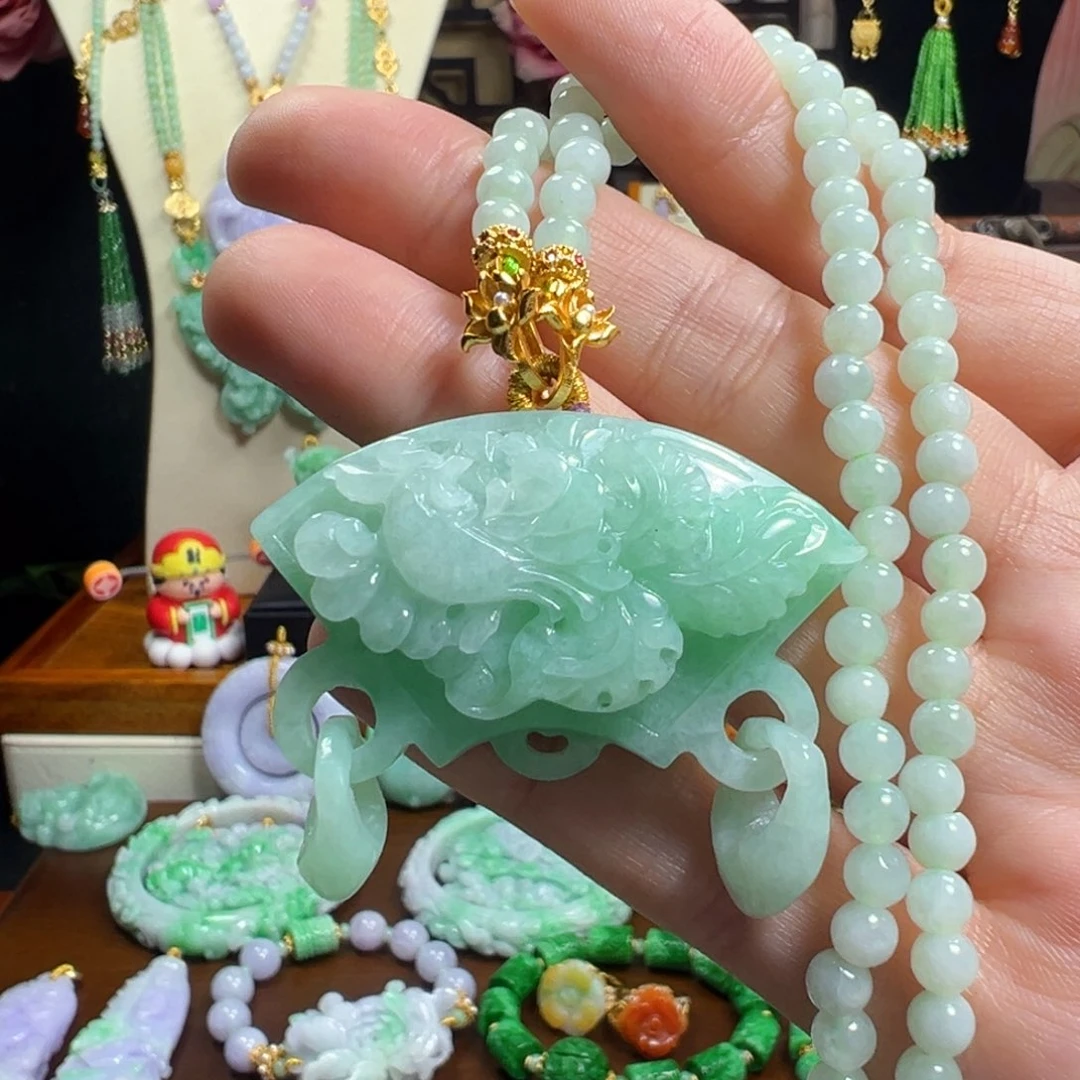 翡翠未镶嵌毛衣链冰绿