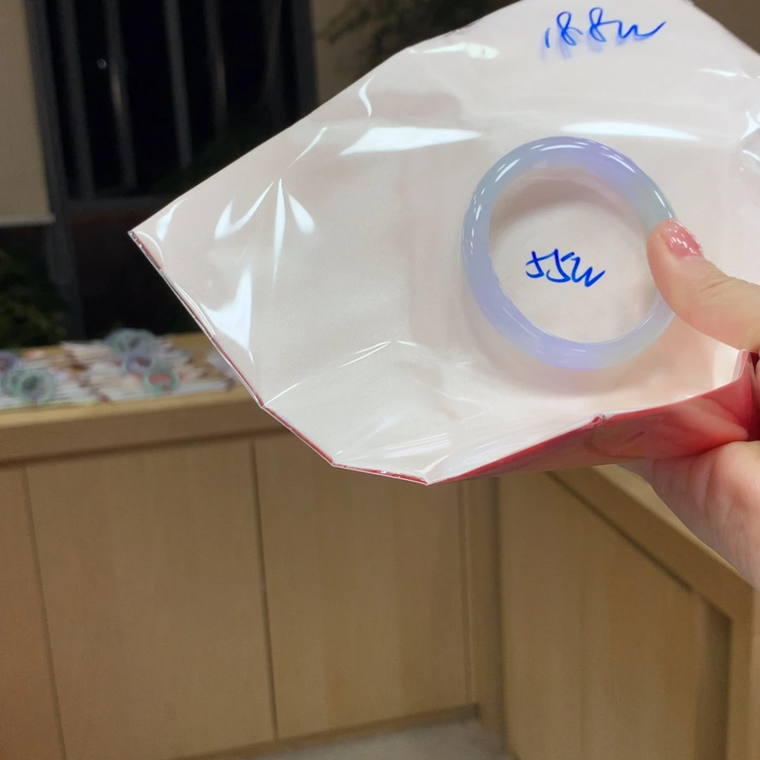 未镶嵌手镯翡翠不退不换