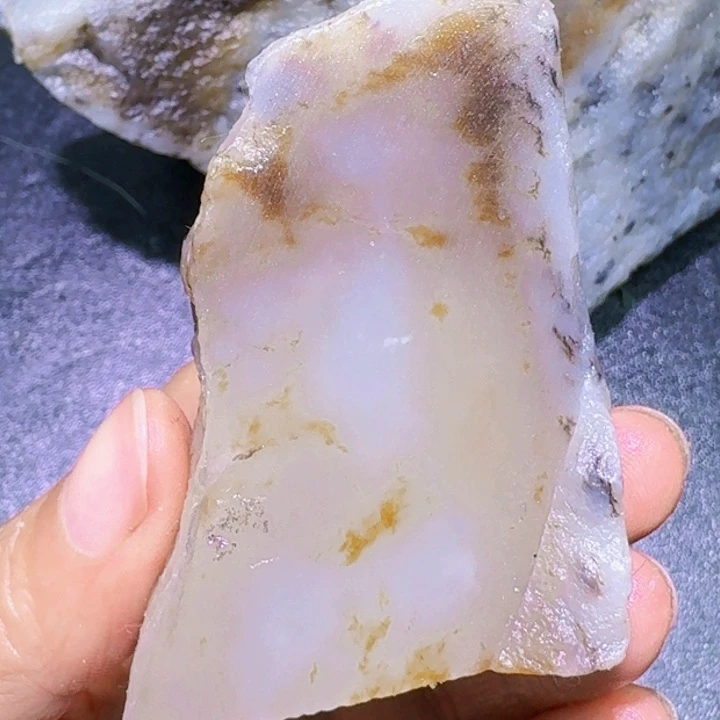 未镶嵌和田玉（糖玉）珠宝半成品