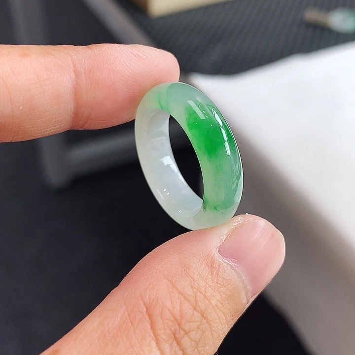 翡翠未镶嵌戒指19号