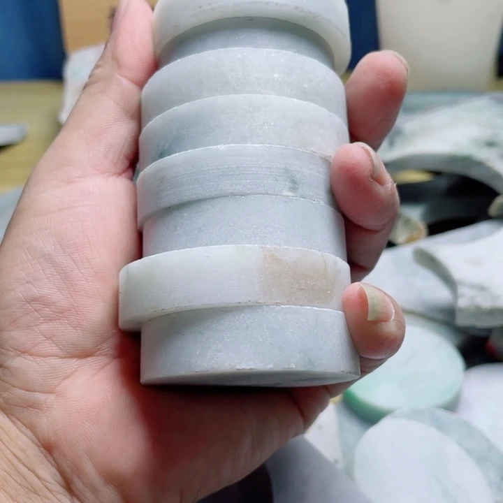 瑞***飞翡翠未镶嵌颈饰翡翠