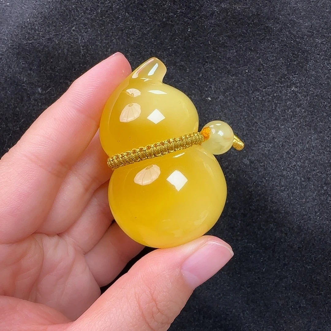 蜜蜡未镶嵌珠宝奇石