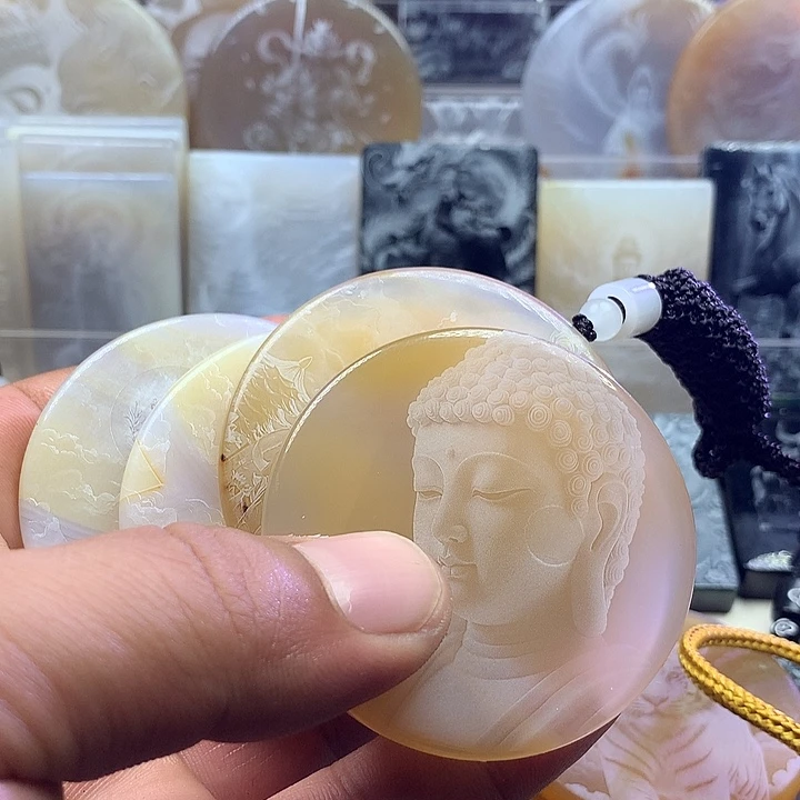 未镶嵌颈饰玛瑙/玉髓禅*