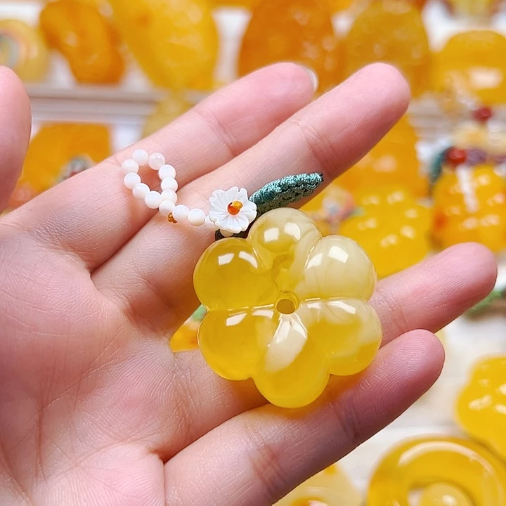 臭***觉蜜蜡未镶嵌颈饰小花