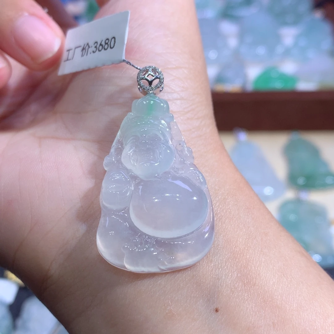 翡翠18K金镶嵌颈饰翡翠