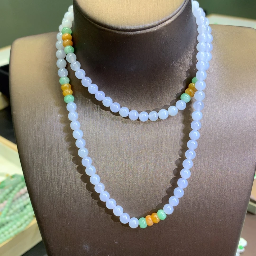 翡翠颈饰未镶嵌翡翠吊坠