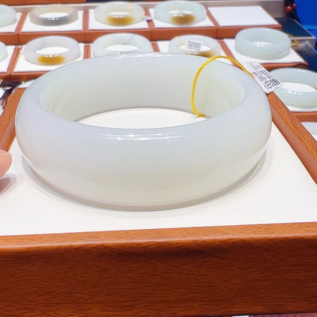 和田玉未镶嵌手镯羊脂白轮胎5758