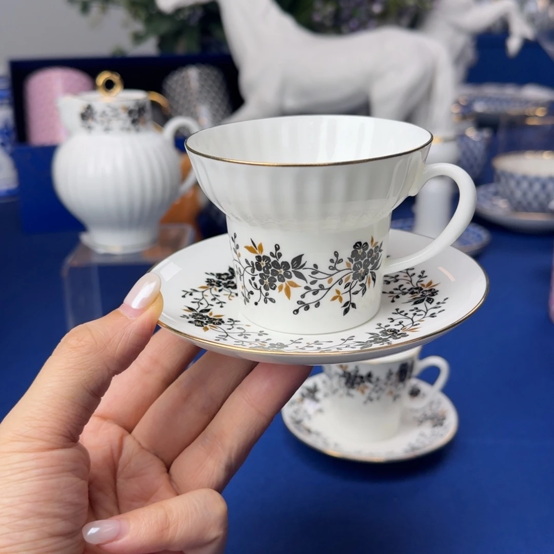 每天九点开播（瓷白