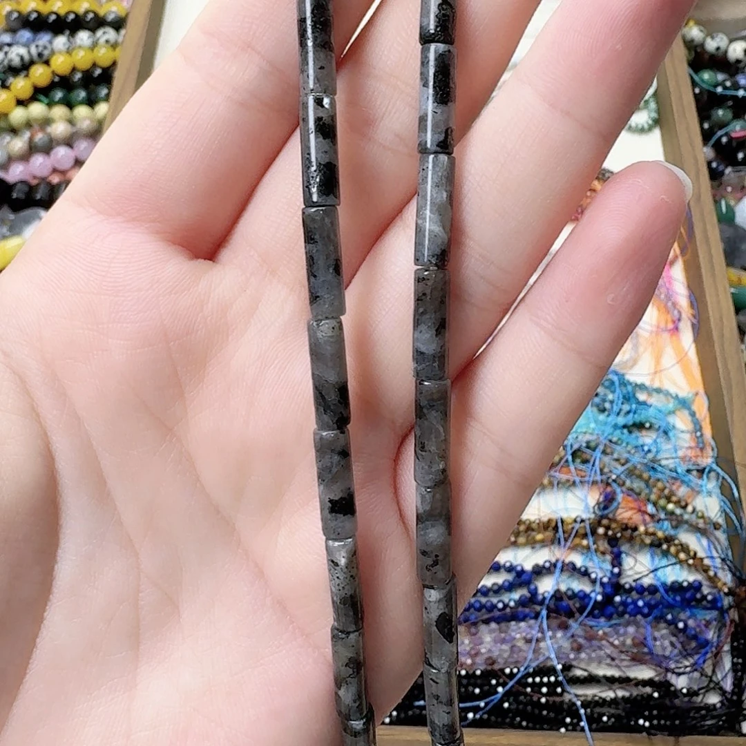 未镶嵌玛瑙/玉髓珠宝半成品卡4闪光石圆柱一条