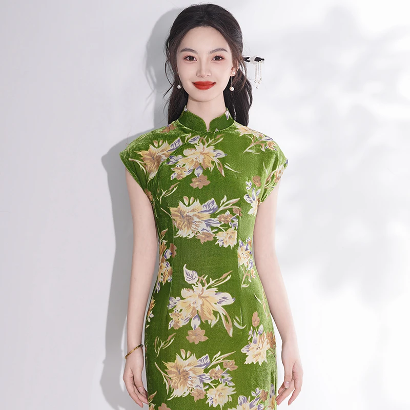 新中式旗袍2025夏季老上海复古长款绿色裙子素雅国风礼服日常可穿