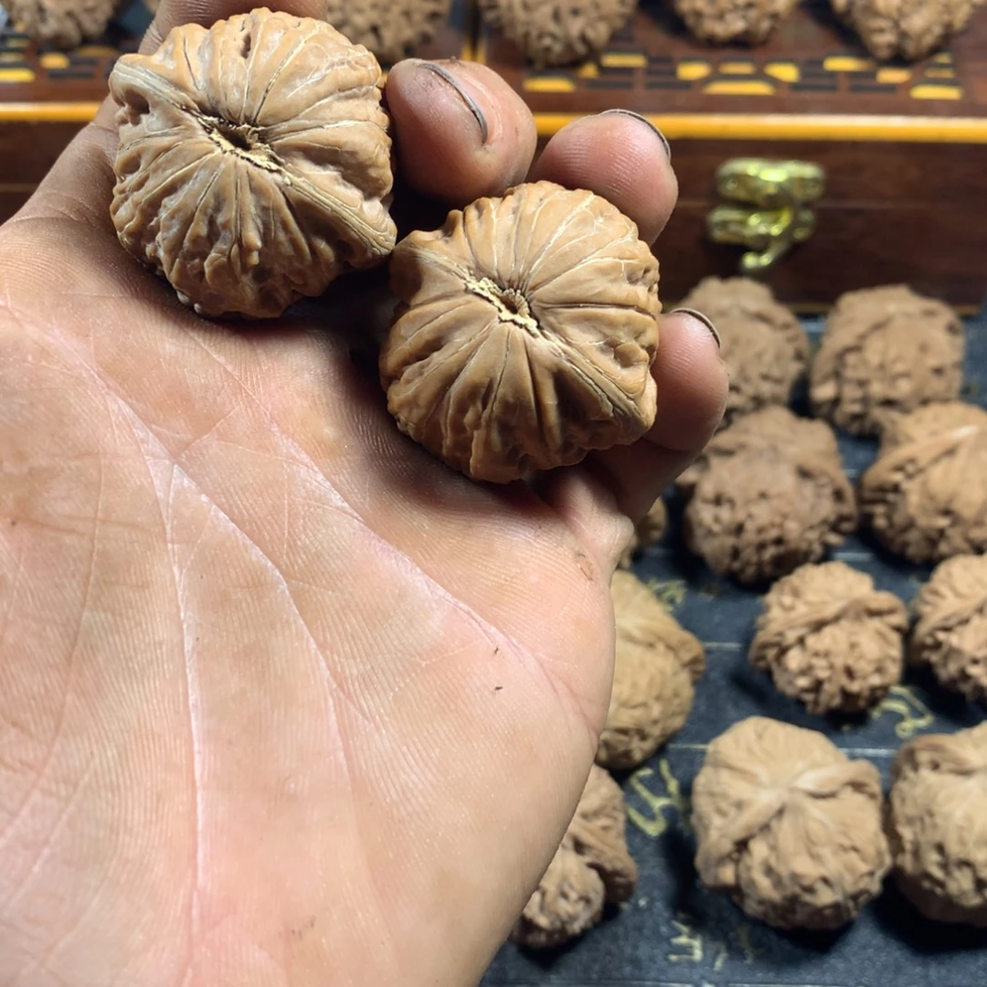 吊坠桃核文玩核桃铁锤狮子头38