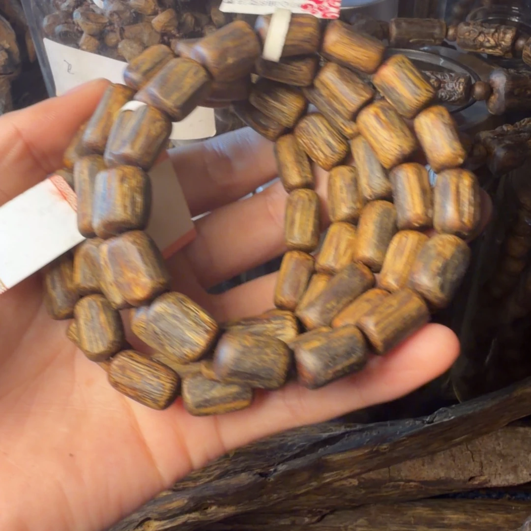 沉香碎屑沉香树心油8g发一条