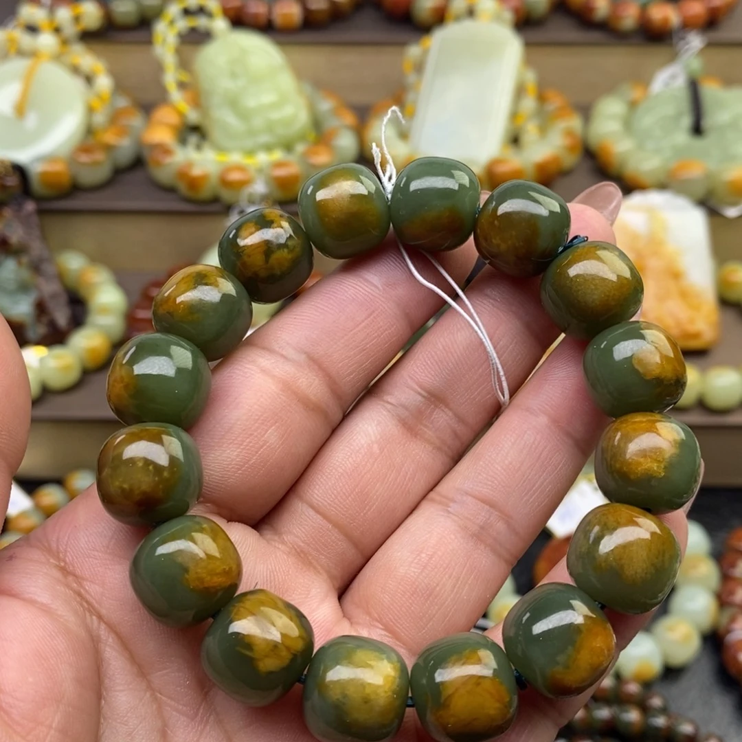 透闪石质玉未镶嵌手串