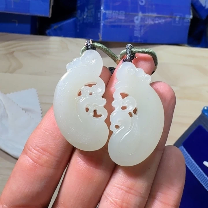 和田玉（糖玉）未镶嵌挂件