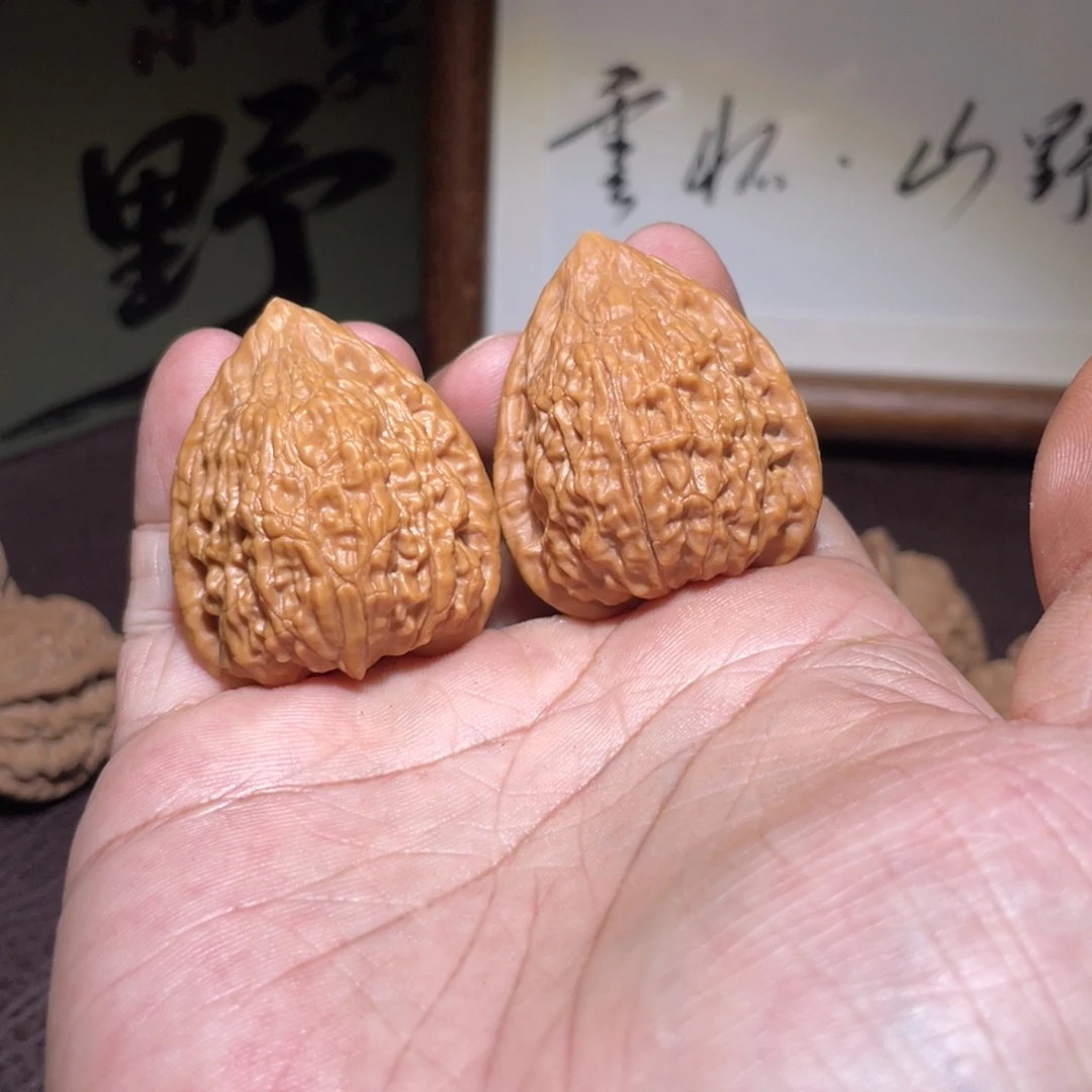 E***h文玩核桃蛇王一抹红