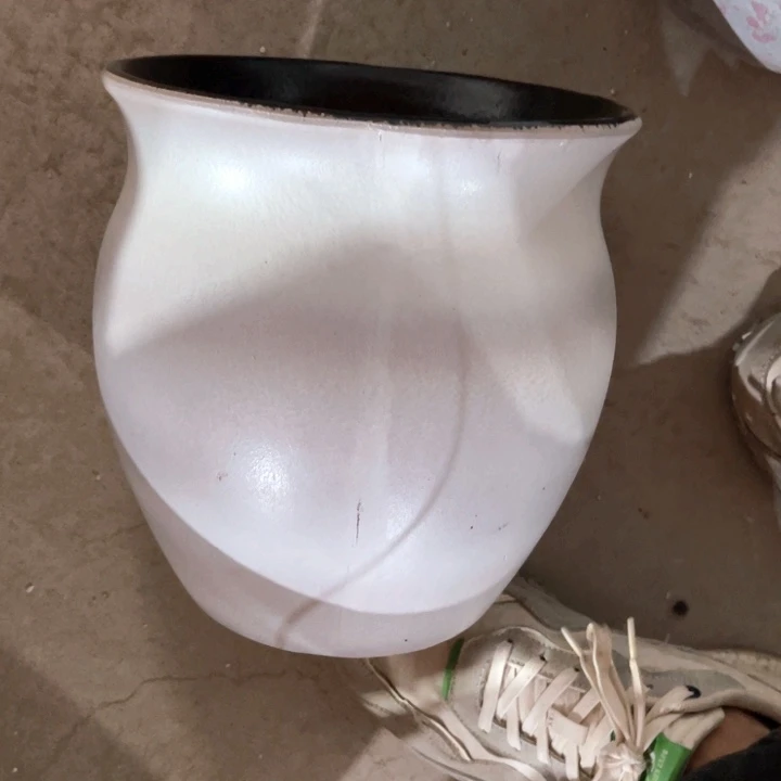 紫砂花盆口径22高度23一只小瑕疵