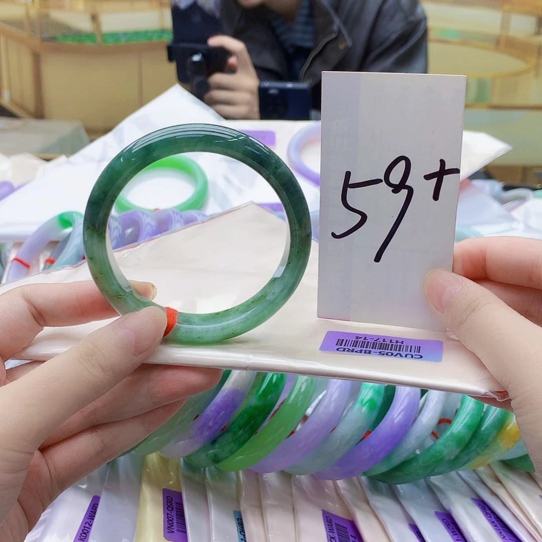 翡翠未镶嵌手镯nn