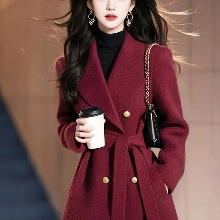 冬季穿搭韩系设计感小香风超好看的休闲百搭绝美酒红色开衫外套女