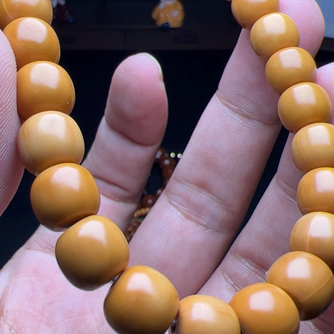 猴头核桃吊坠哦据咯