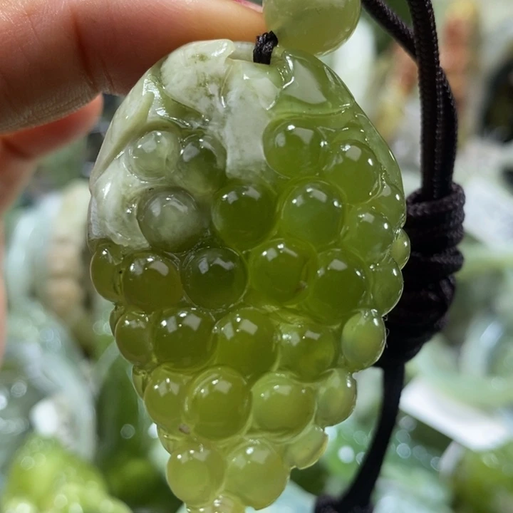 岫玉未镶嵌岫玉吊坠