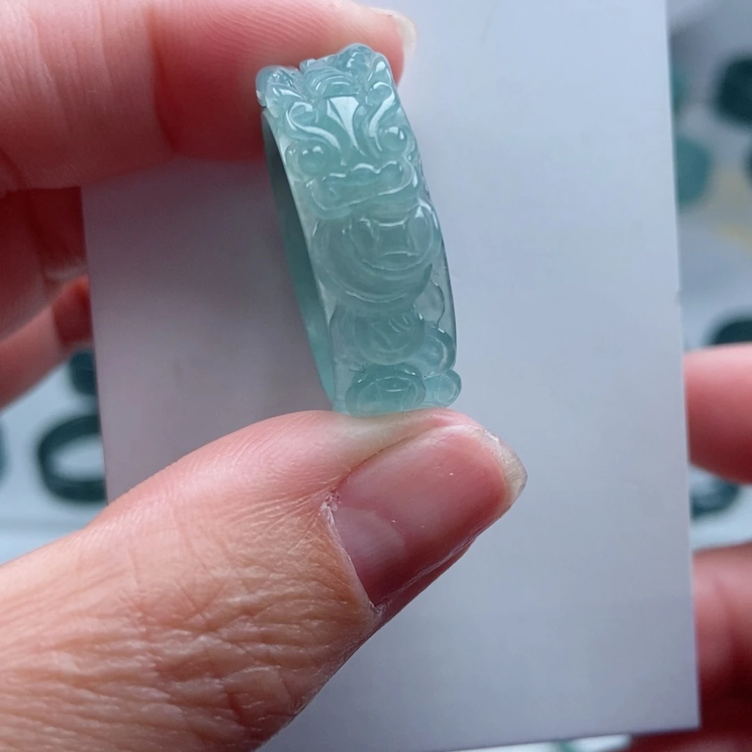 翡翠戒指未镶嵌翡翠
