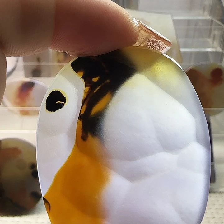 玛瑙/玉髓未镶嵌珠宝奇石