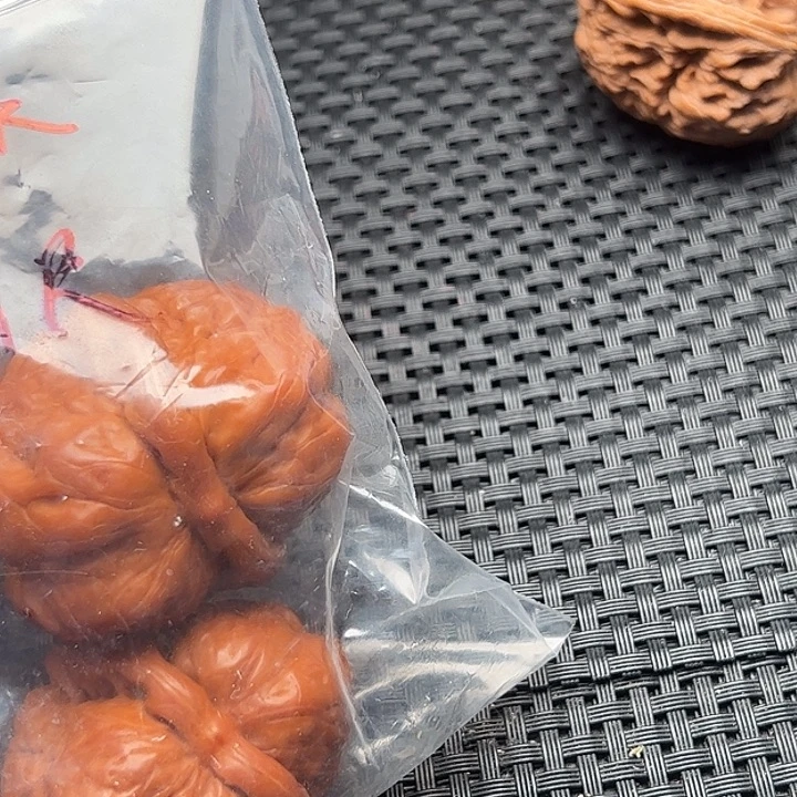 好***人文玩核桃把件蛤蟆头