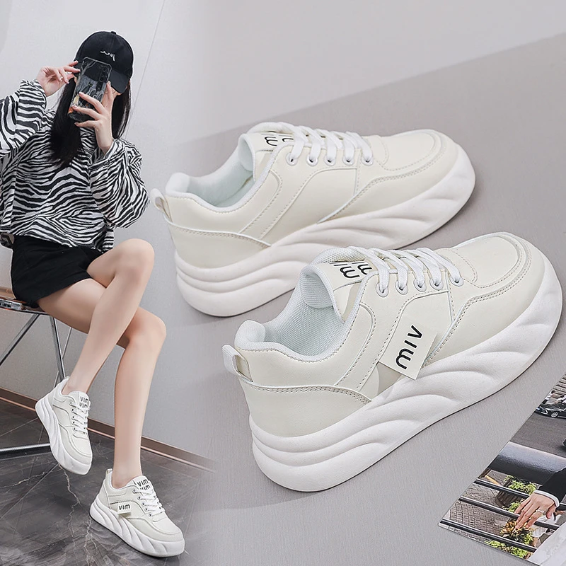 达夫妮女鞋新款2025夏季透气小白鞋女学生韩版百搭厚底休闲运动板